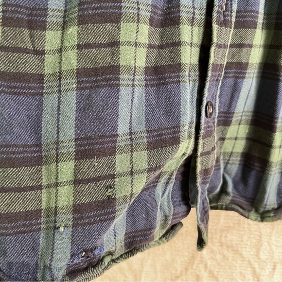 Woolrich Blackwatch Plaid Cotton Flannel Women L Button Down HOLES PAINT STAINED - Picture 6 of 16